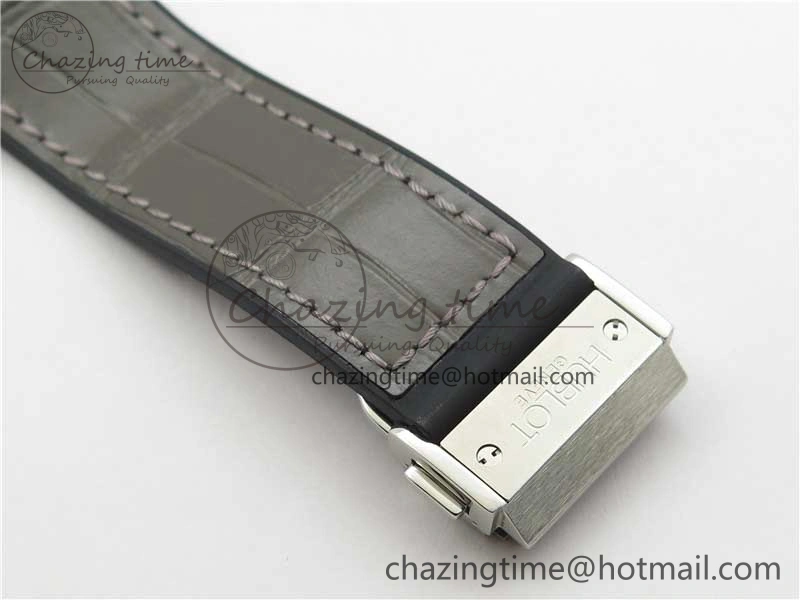 Classic Fusion 42mm SS B50 Gray Dial On Gray Gummy Strap A2892