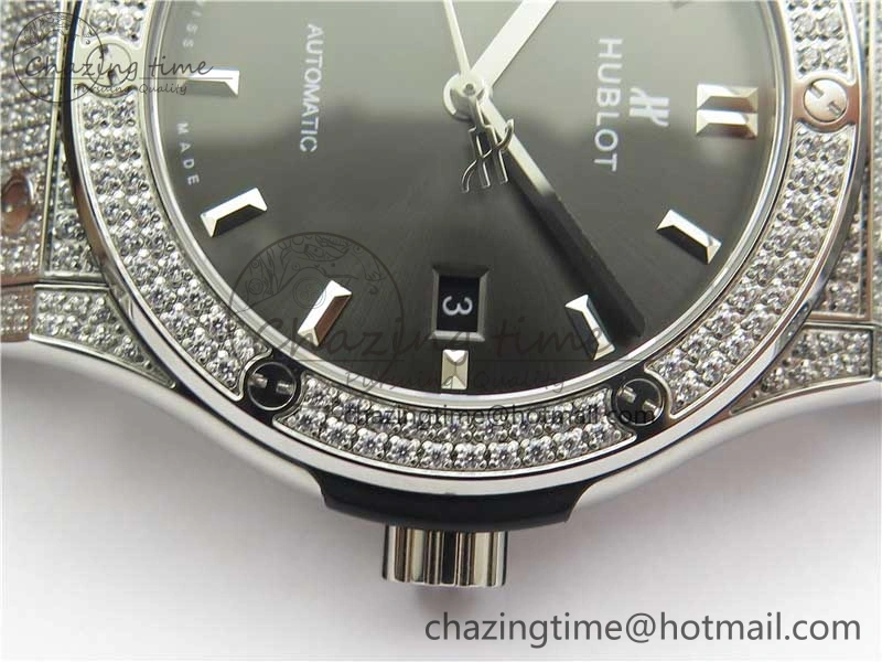 Classic Fusion 42mm SS Paved Diamonds Case Bezel B50F Gray Dial On Gummy Strap A2892