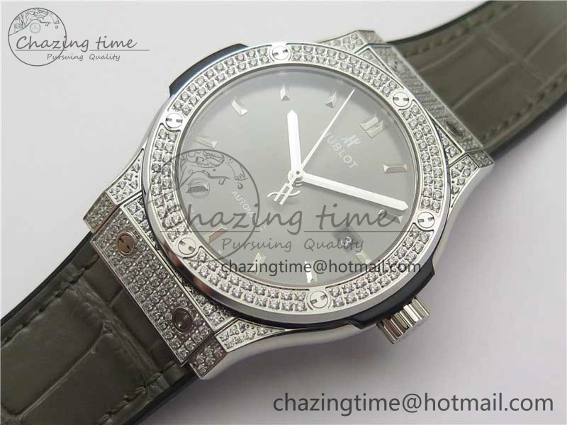 Classic Fusion 42mm SS Paved Diamonds Case Bezel B50F Gray Dial On Gummy Strap A2892