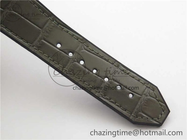 Classic Fusion 42mm SS Paved Diamonds Case Bezel B50F Gray Dial On Gummy Strap A2892
