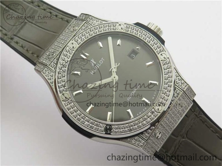 Classic Fusion 42mm SS Paved Diamonds Case Bezel B50F Gray Dial On Gummy Strap A2892