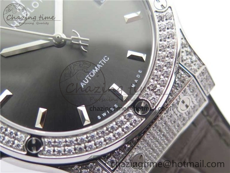 Classic Fusion 42mm SS Paved Diamonds Case Bezel B50F Gray Dial On Gummy Strap A2892