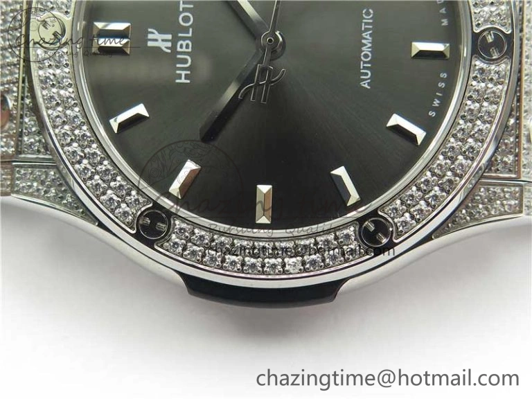 Classic Fusion 42mm SS Paved Diamonds Case Bezel B50F Gray Dial On Gummy Strap A2892