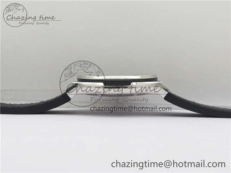 Classic Fusion 42mm SS WWF 1:1 Best Edition Black Dial On Gummy Strap Asian HB1112