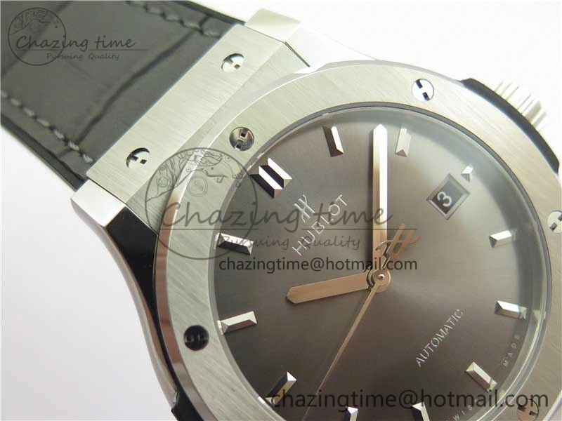 Classic Fusion 42mm SS WWF 1:1 Best Edition Gray Dial On Gummy Strap Asian HB1112