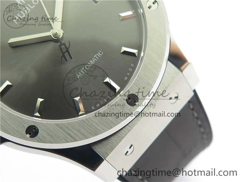Classic Fusion 42mm SS WWF 1:1 Best Edition Gray Dial On Gummy Strap Asian HB1112