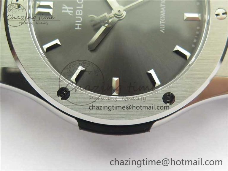 Classic Fusion 42mm SS WWF 1:1 Best Edition Gray Dial On Gummy Strap Asian HB1112