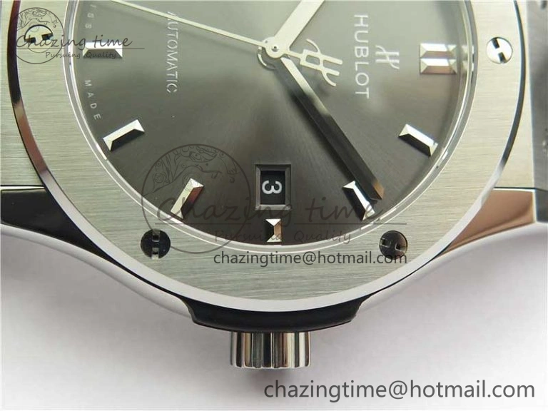 Classic Fusion 42mm SS WWF 1:1 Best Edition Gray Dial On Gummy Strap Asian HB1112