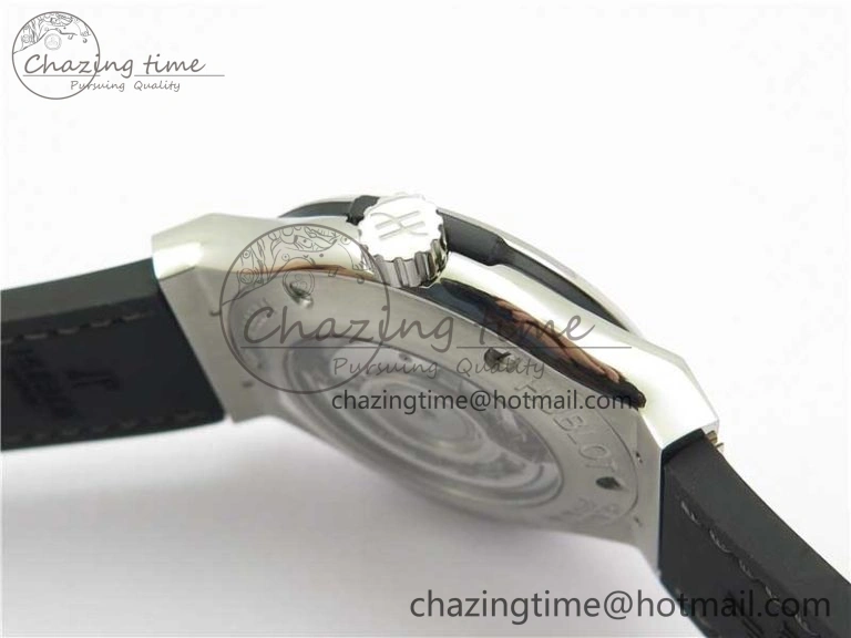 Classic Fusion 42mm SS WWF 1:1 Best Edition Gray Dial On Gummy Strap Asian HB1112