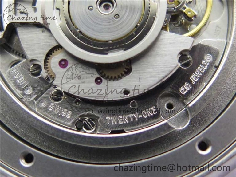 Classic Fusion 42mm SS WWF 1:1 Best Edition Gray Dial On Gummy Strap Asian HB1112
