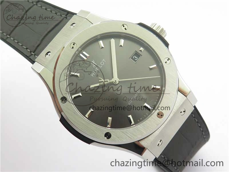 Classic Fusion 42mm SS WWF 1:1 Best Edition Gray Dial On Gummy Strap Asian HB1112