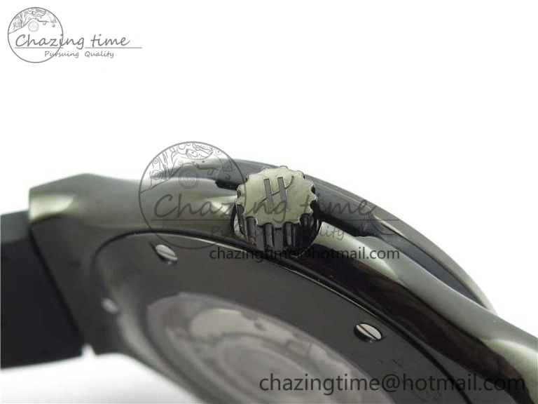 Classic Fusion Automatic  DLC Diamonds Case WWF Best Edition Diamonds Skull Dial on Black Gummy Strap HB1112