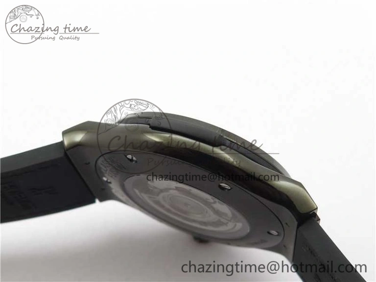Classic Fusion Automatic  DLC Diamonds Case WWF Best Edition Diamonds Skull Dial on Black Gummy Strap HB1112