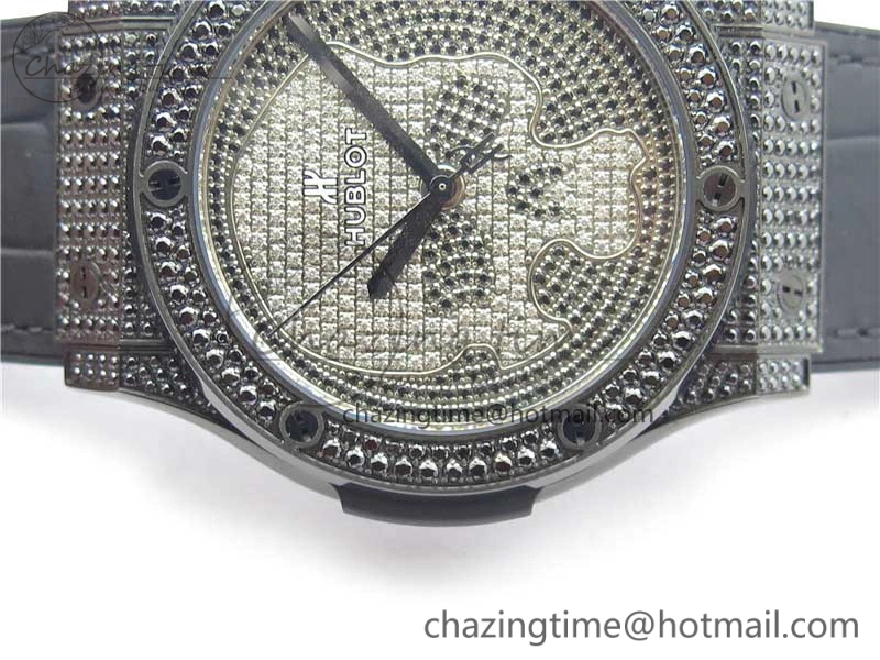 Classic Fusion Automatic  DLC Diamonds Case WWF Best Edition Diamonds Skull Dial on Black Gummy Strap HB1112