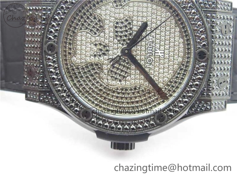 Classic Fusion Automatic  DLC Diamonds Case WWF Best Edition Diamonds Skull Dial on Black Gummy Strap HB1112