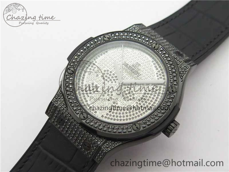 Classic Fusion Automatic  DLC Diamonds Case WWF Best Edition Diamonds Skull Dial on Black Gummy Strap HB1112