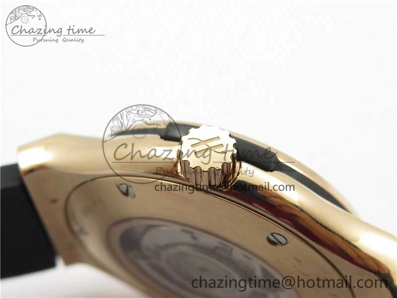 Classic Fusion Automatic  RG Diamonds Case WWF Best Edition Diamonds Paved Dial on Black Gummy Strap HB1112