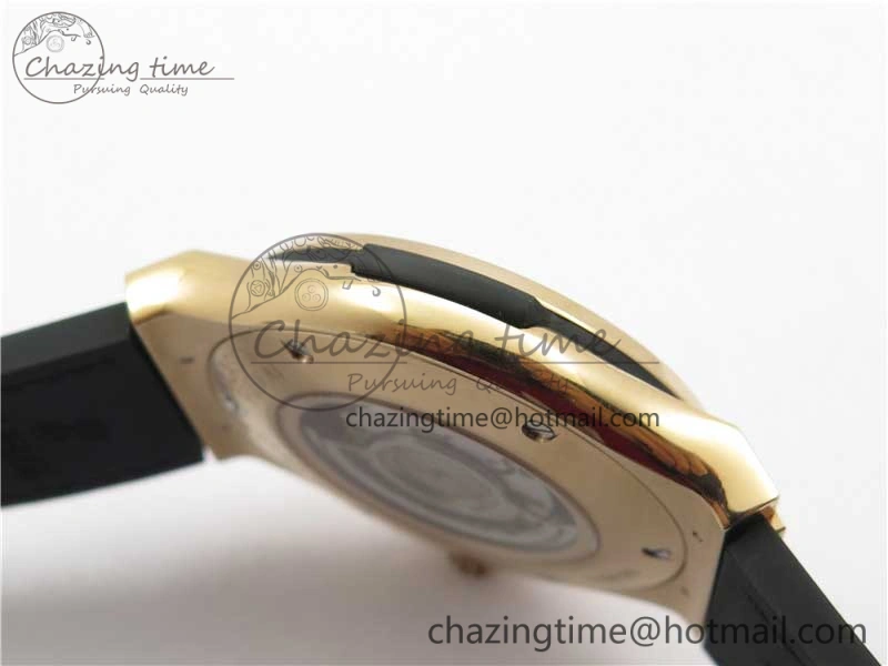 Classic Fusion Automatic  RG Diamonds Case WWF Best Edition Diamonds Paved Dial on Black Gummy Strap HB1112
