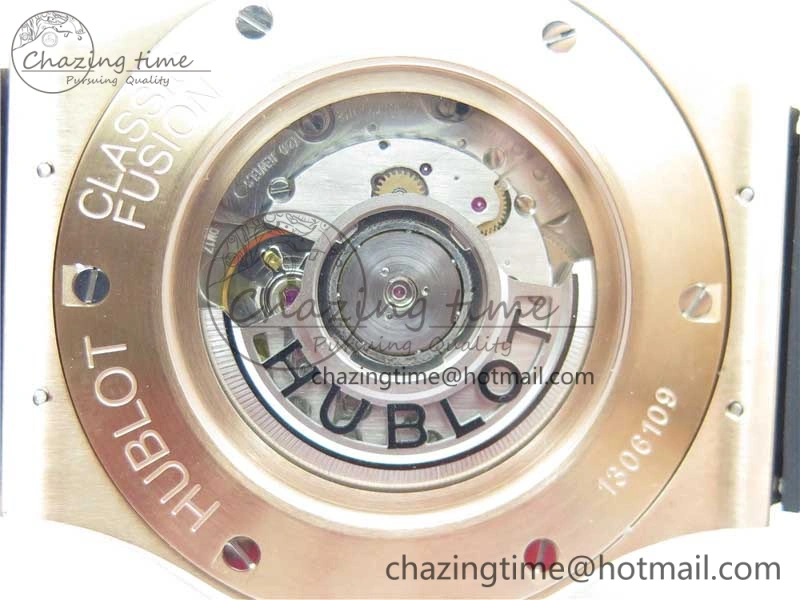 Classic Fusion Automatic  RG Diamonds Case WWF Best Edition Diamonds Paved Dial on Black Gummy Strap HB1112