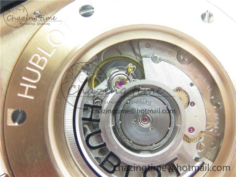 Classic Fusion Automatic  RG Diamonds Case WWF Best Edition Diamonds Paved Dial on Black Gummy Strap HB1112