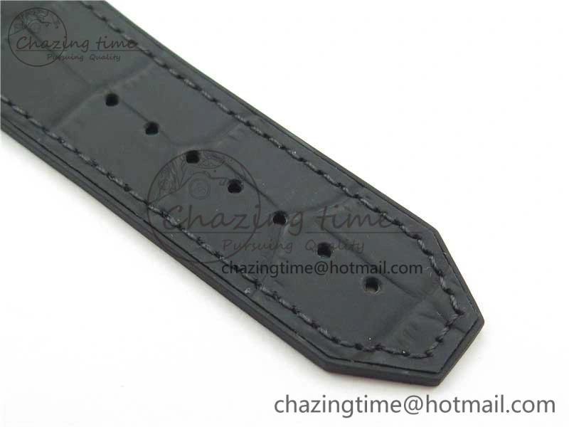 Classic Fusion Automatic  RG Diamonds Case WWF Best Edition Diamonds Paved Dial on Black Gummy Strap HB1112