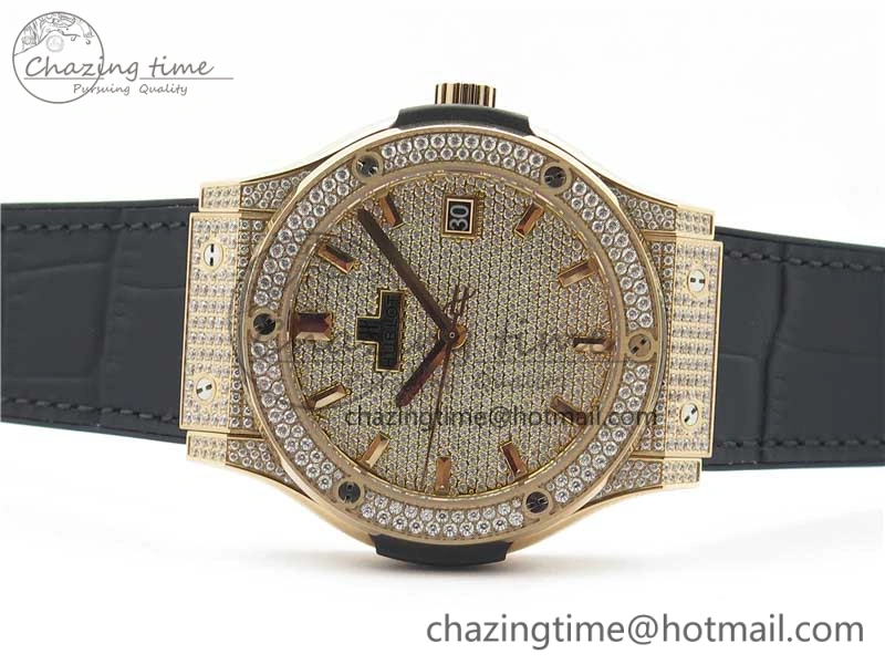Classic Fusion Automatic  RG Diamonds Case WWF Best Edition Diamonds Paved Dial on Black Gummy Strap HB1112