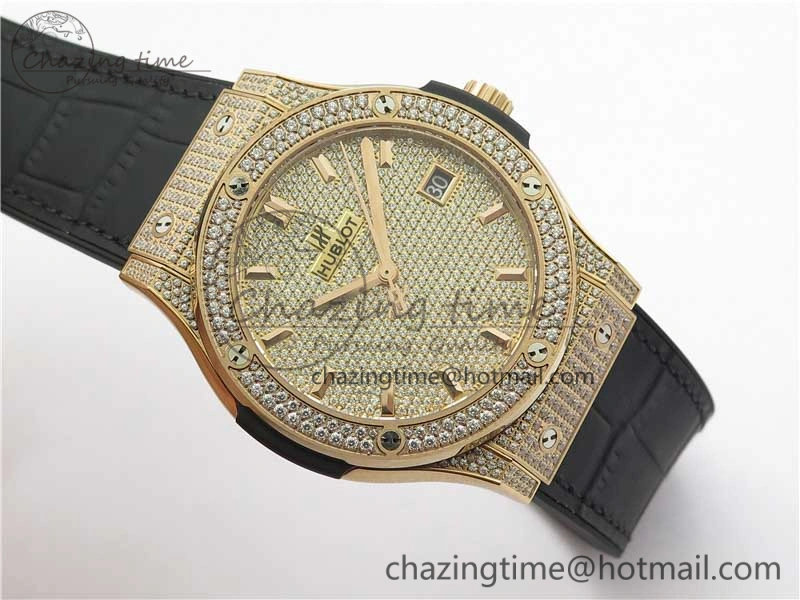 Classic Fusion Automatic  RG Diamonds Case WWF Best Edition Diamonds Paved Dial on Black Gummy Strap HB1112