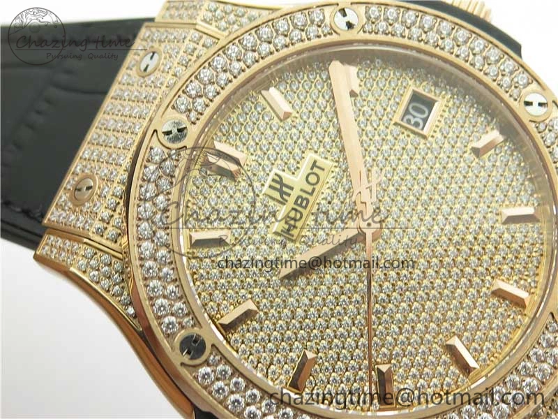 Classic Fusion Automatic  RG Diamonds Case WWF Best Edition Diamonds Paved Dial on Black Gummy Strap HB1112