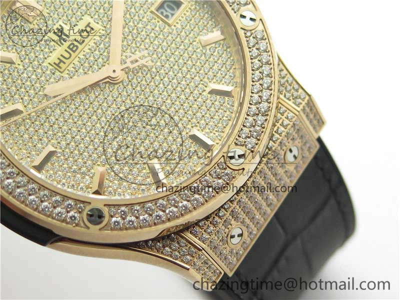 Classic Fusion Automatic  RG Diamonds Case WWF Best Edition Diamonds Paved Dial on Black Gummy Strap HB1112