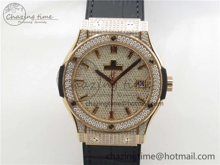 Classic Fusion Automatic  RG Diamonds Case WWF Best Edition Diamonds Paved Dial on Black Gummy Strap HB1112