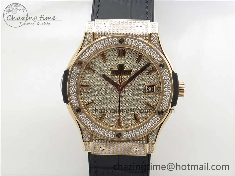 Classic Fusion Automatic  RG Diamonds Case WWF Best Edition Diamonds Paved Dial on Black Gummy Strap HB1112