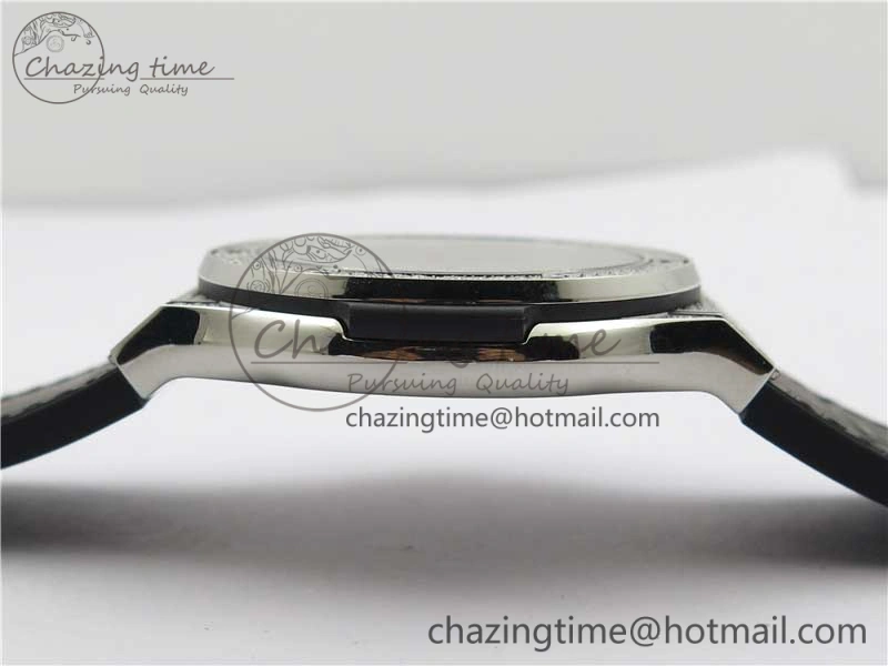 Classic Fusion Automatic  SS Diamonds Case WWF Best Edition Diamonds Paved Dial on Black Gummy Strap HB1112