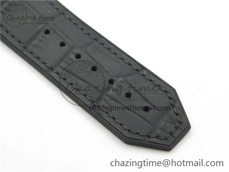 Classic Fusion Automatic  SS Diamonds Case WWF Best Edition Diamonds Paved Dial on Black Gummy Strap HB1112
