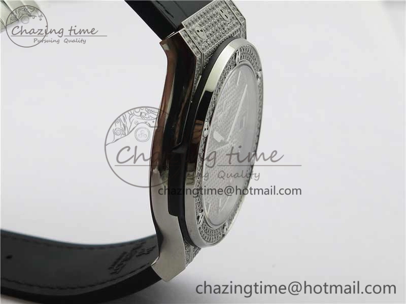 Classic Fusion Automatic  SS Diamonds Case WWF Best Edition Diamonds Paved Dial on Black Gummy Strap HB1112