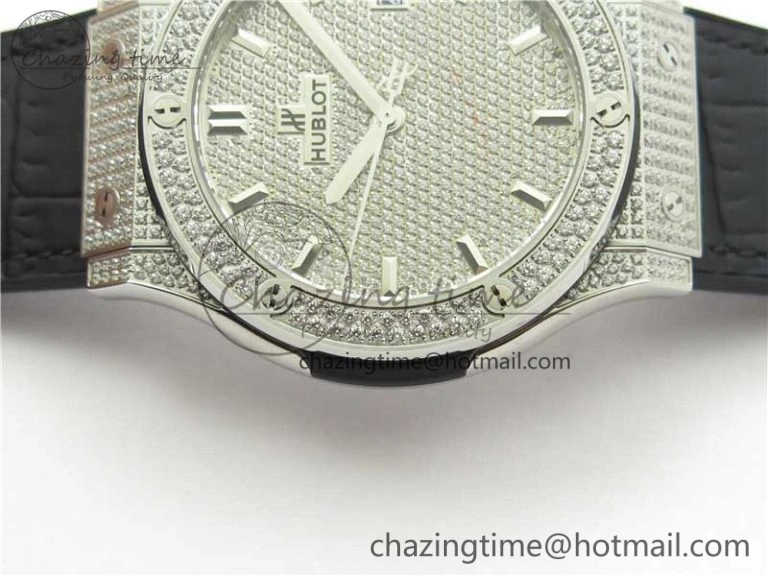 Classic Fusion Automatic  SS Diamonds Case WWF Best Edition Diamonds Paved Dial on Black Gummy Strap HB1112
