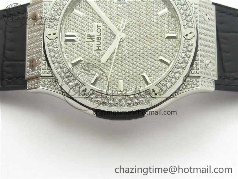 Classic Fusion Automatic  SS Diamonds Case WWF Best Edition Diamonds Paved Dial on Black Gummy Strap HB1112