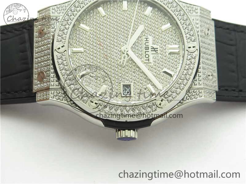 Classic Fusion Automatic  SS Diamonds Case WWF Best Edition Diamonds Paved Dial on Black Gummy Strap HB1112