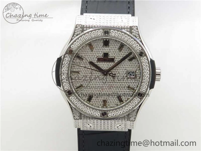 Classic Fusion Automatic  SS Diamonds Case WWF Best Edition Diamonds Paved Dial on Black Gummy Strap HB1112