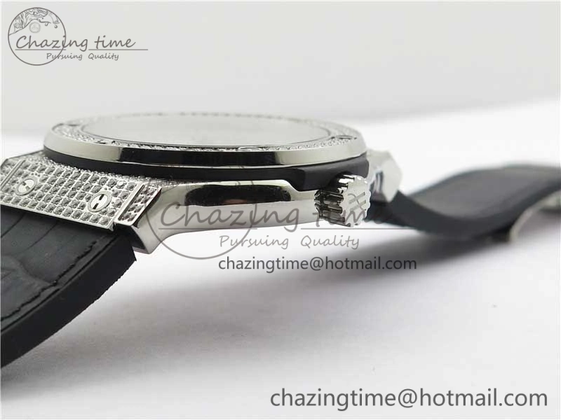 Classic Fusion Automatic  SS Diamonds Case WWF Best Edition Diamonds Paved Dial on Black Gummy Strap HB1112