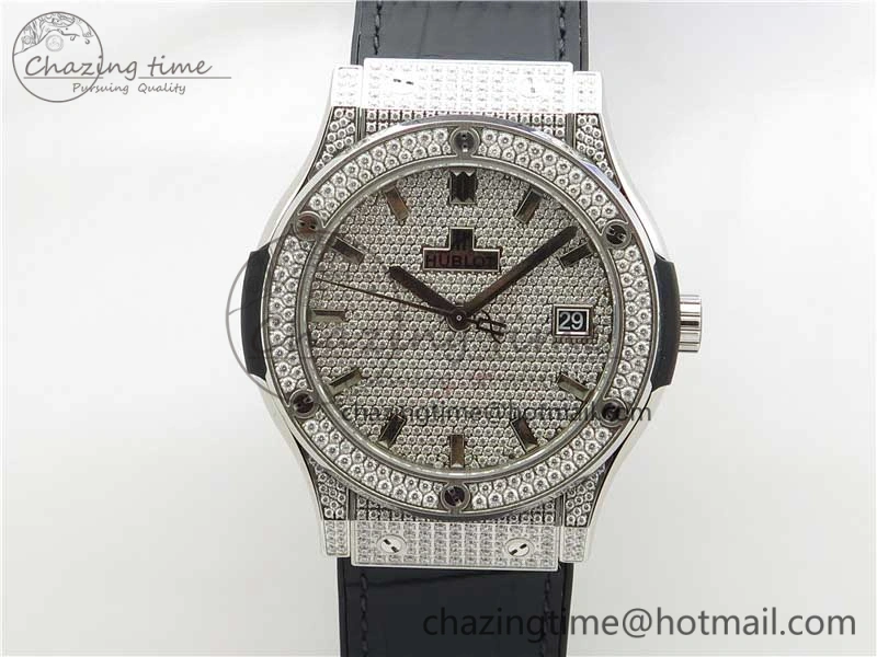 Classic Fusion Automatic  SS Diamonds Case WWF Best Edition Diamonds Paved Dial on Black Gummy Strap HB1112