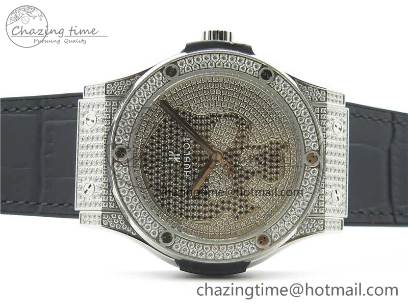 Classic Fusion Automatic SS WWF Best Edition Diamonds Case Diamonds Skull Dial on Black Leather Strap HB1112