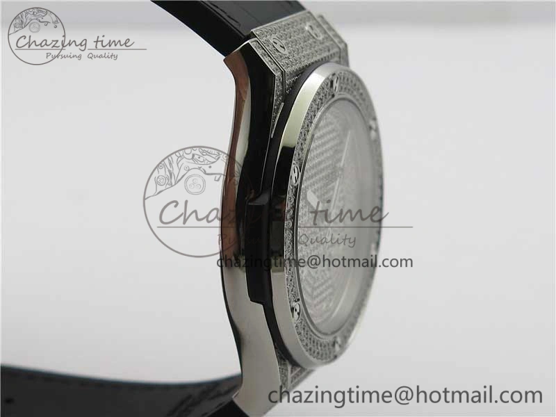 Classic Fusion Automatic SS WWF Best Edition Diamonds Case Diamonds Skull Dial on Black Leather Strap HB1112