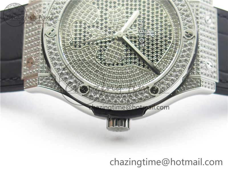 Classic Fusion Automatic SS WWF Best Edition Diamonds Case Diamonds Skull Dial on Black Leather Strap HB1112