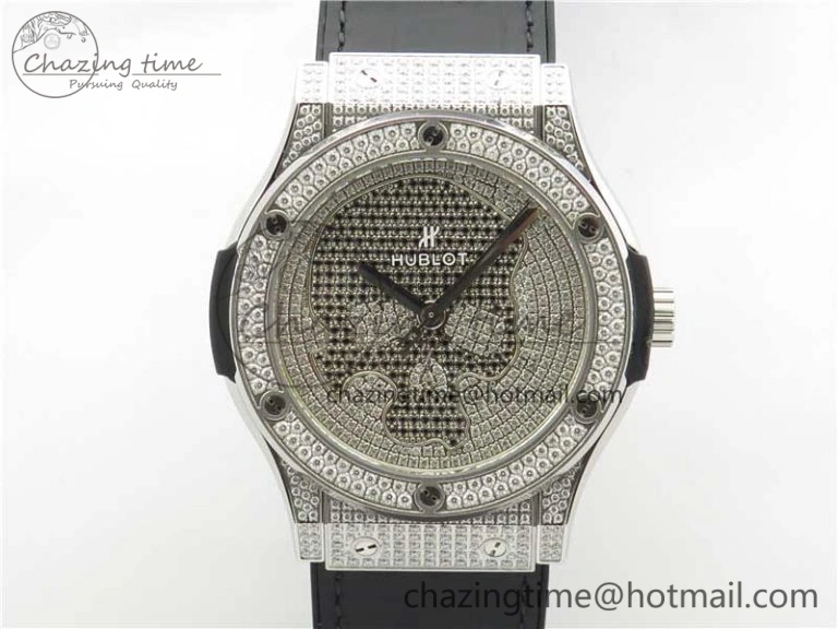 Classic Fusion Automatic SS WWF Best Edition Diamonds Case Diamonds Skull Dial on Black Leather Strap HB1112