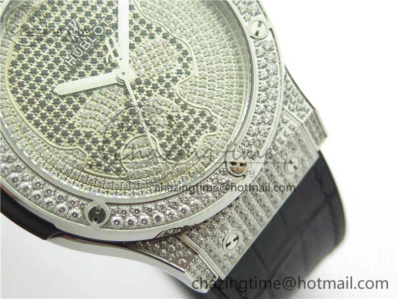 Classic Fusion Automatic SS WWF Best Edition Diamonds Case Diamonds Skull Dial on Black Leather Strap HB1112
