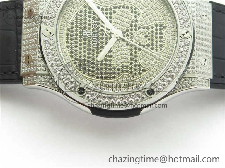 Classic Fusion Automatic SS WWF Best Edition Diamonds Case Diamonds Skull Dial on Black Leather Strap HB1112