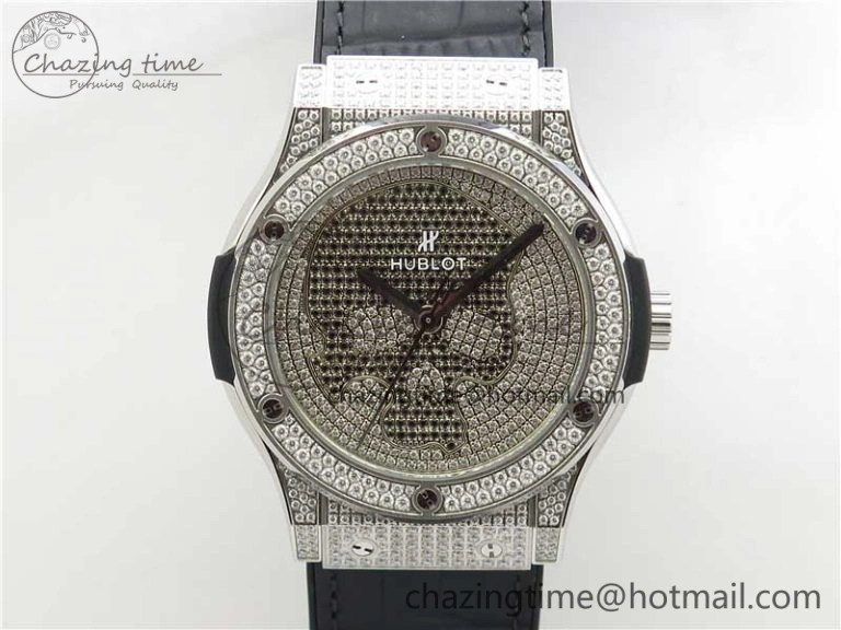 Classic Fusion Automatic SS WWF Best Edition Diamonds Case Diamonds Skull Dial on Black Leather Strap HB1112