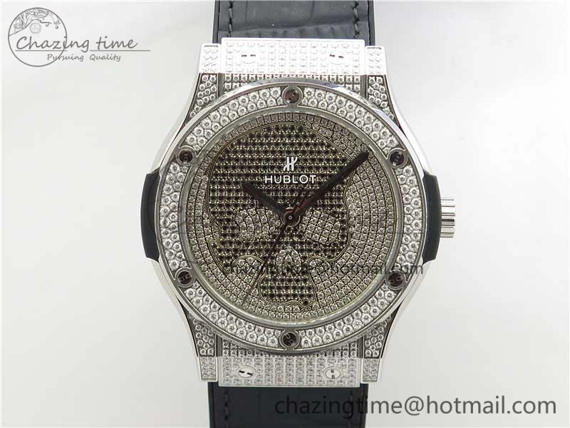 Classic Fusion Automatic SS WWF Best Edition Diamonds Case Diamonds Skull Dial on Black Leather Strap HB1112