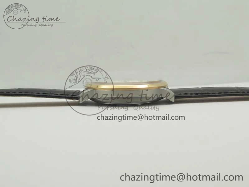Commander Big Date RG OXF White Dial on Black Leather Strap A2824