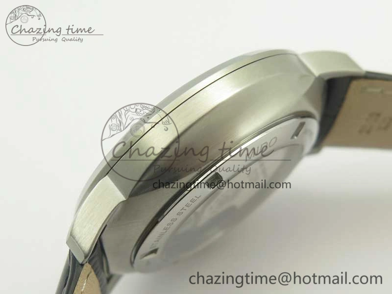 Commander Big Date SS OXF Gray Dial on Black Leather Strap A2824